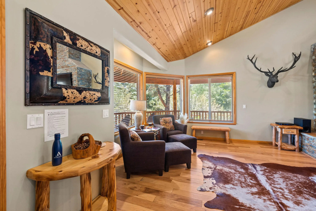 Linaker Lodge by Avantstay Gorgeous Cabin in Big Bear w/ Views