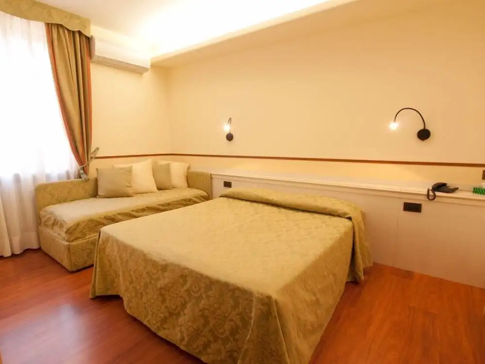 Hotel Corona