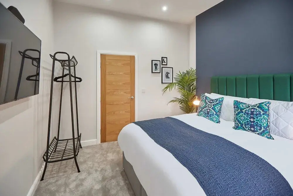 Host Stay Green View