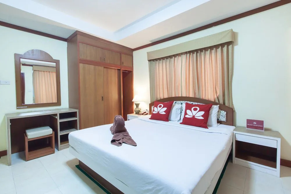 ZEN Rooms Rat-U-Thid 200 Phi Road