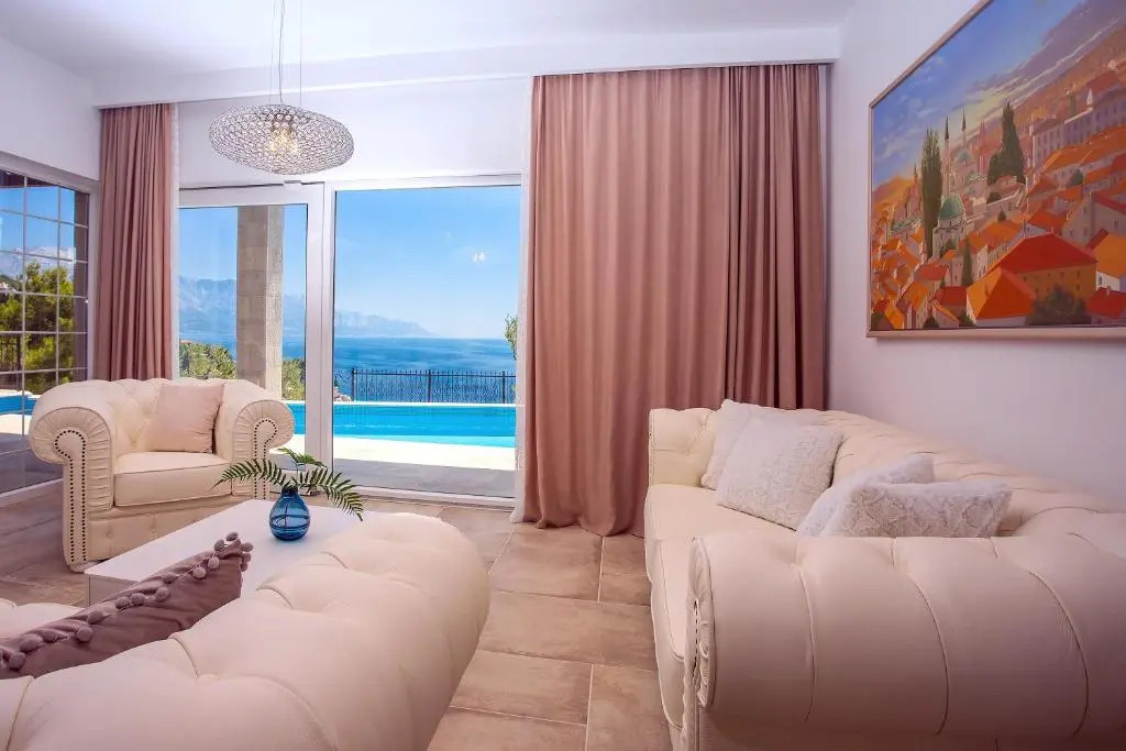 Villa Porto Mimice, 40sqm Heated Private Pool, 4 bedrooms, Sauna, Gym, Billiard