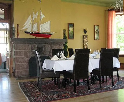 Maison Tait House