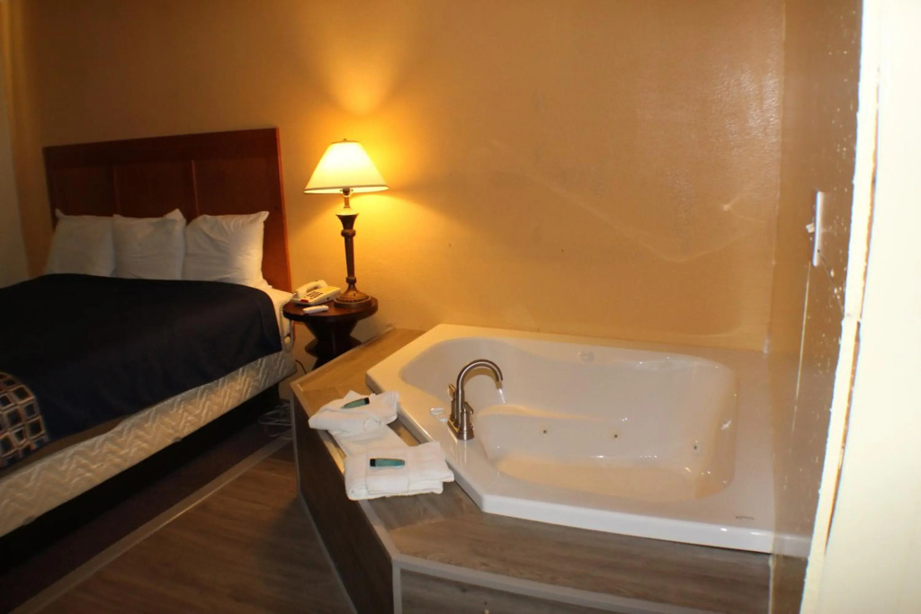 Americas Best Value Inn Geneva