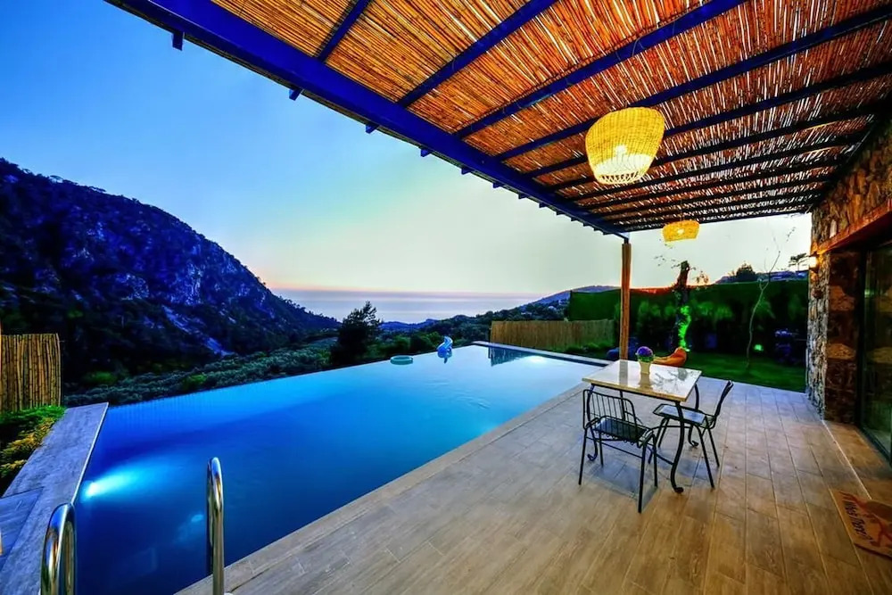 Honeymoon Villa With Private Pool
