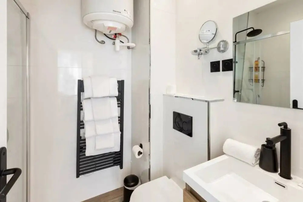 Amazing & brand new Parisian flat for 6p