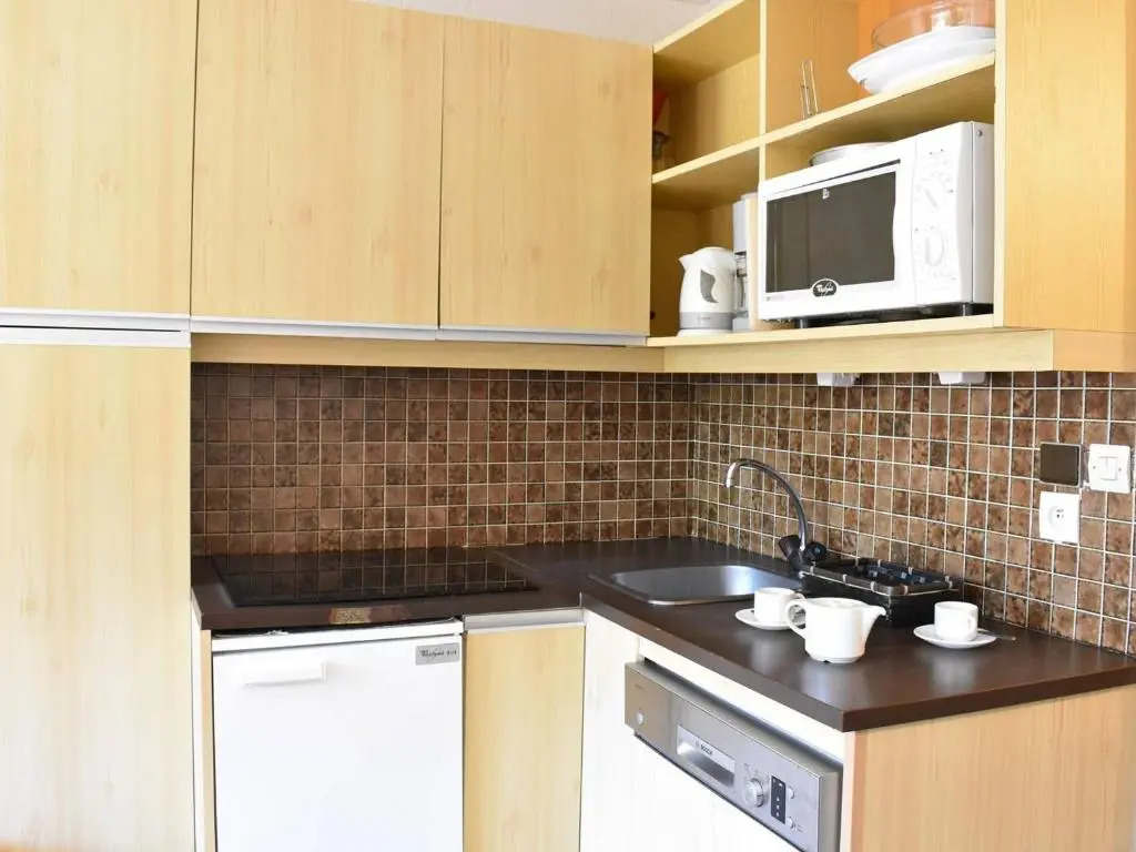 Chalet cosy 6 pers. à 100m des pistes avec garage fermé et parking, Méribel - FR-1-180-411