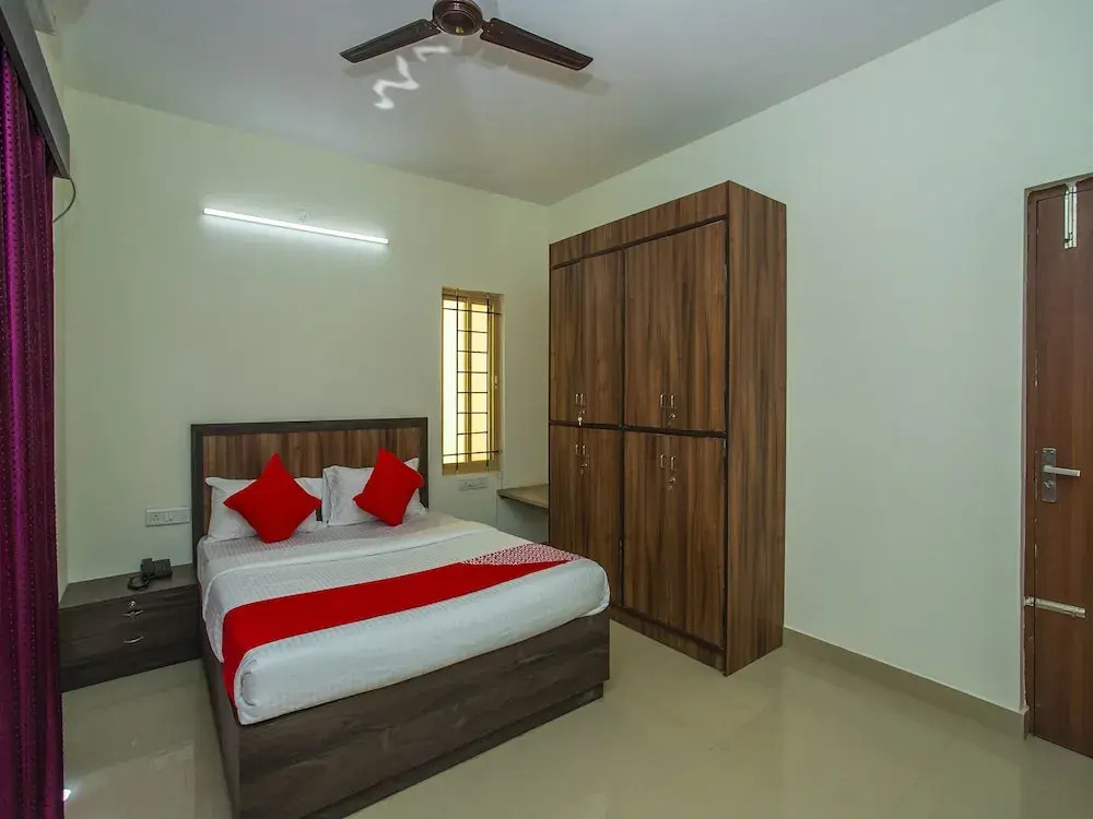OYO 23055 Raintree Residences