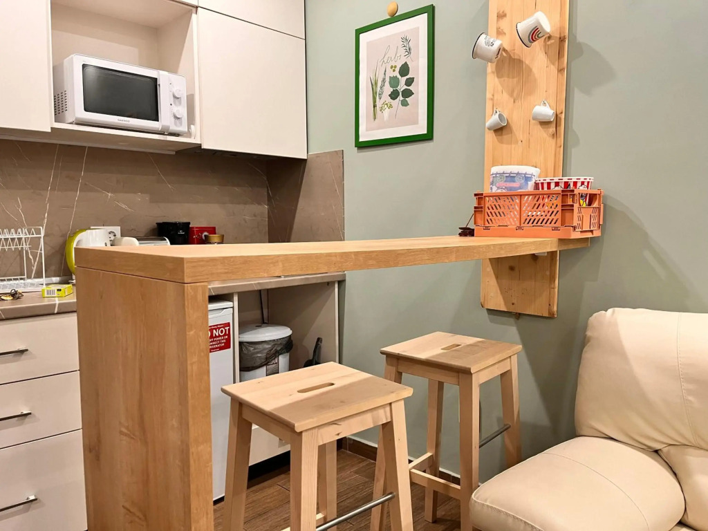 Exceptional Refurnished Studio TOP Location