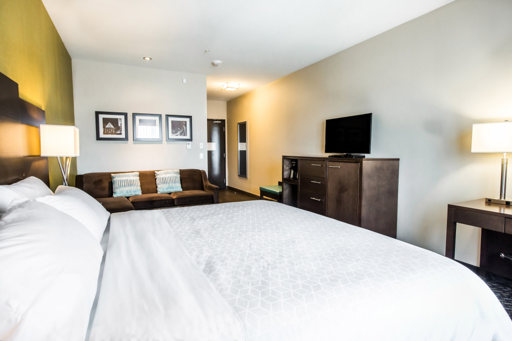 Holiday Inn Express & Suites Spruce Grove - Stony Plain by IHG