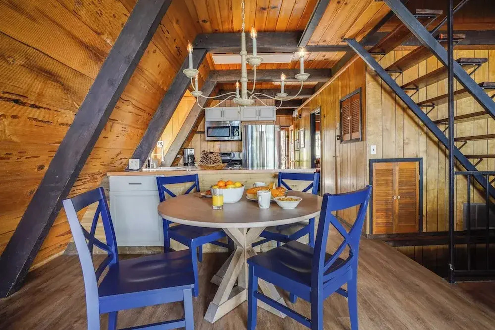 Horizon by Avantstay Stunning A-frame Cabin w/ Hot Tub, Billiards, Lake Views