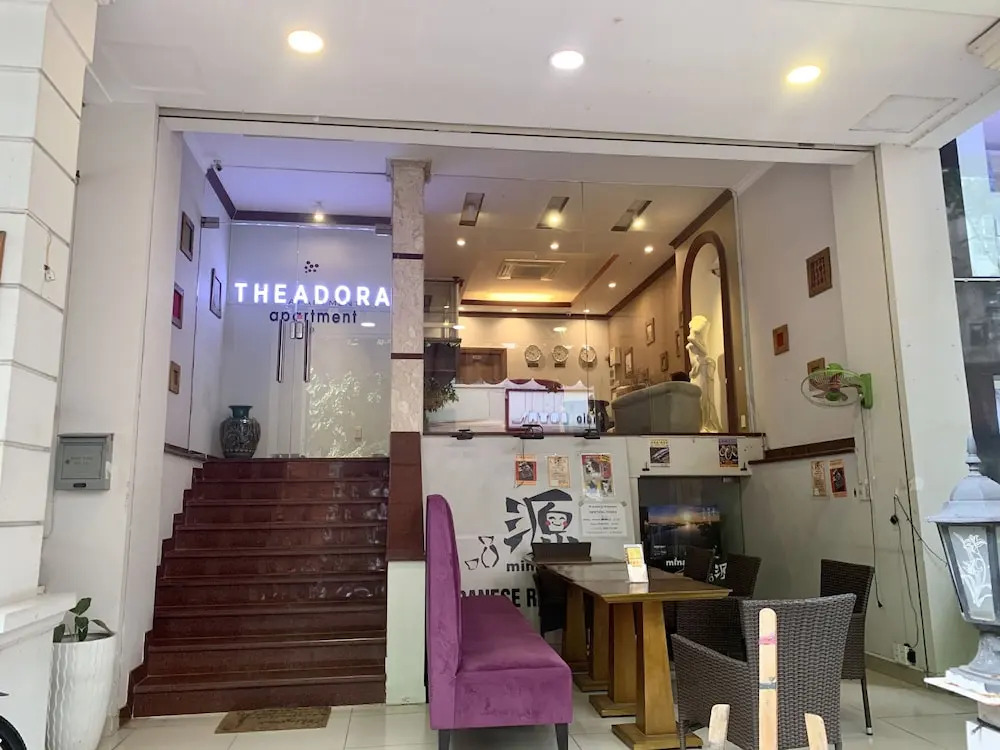 Theadora 75