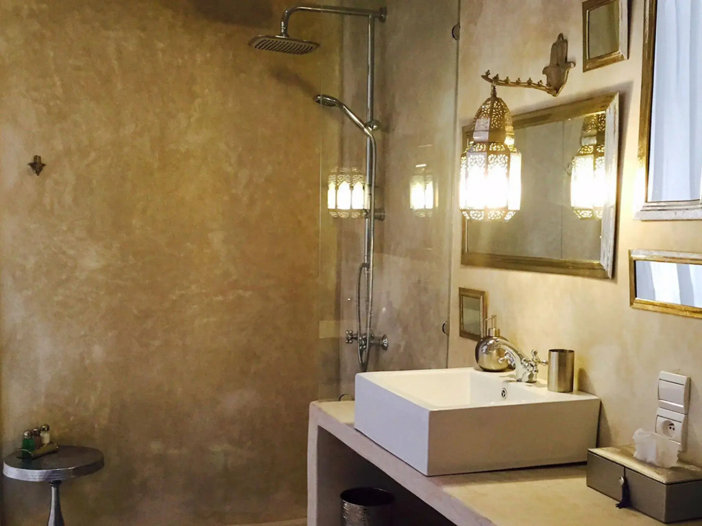 Riad 144
