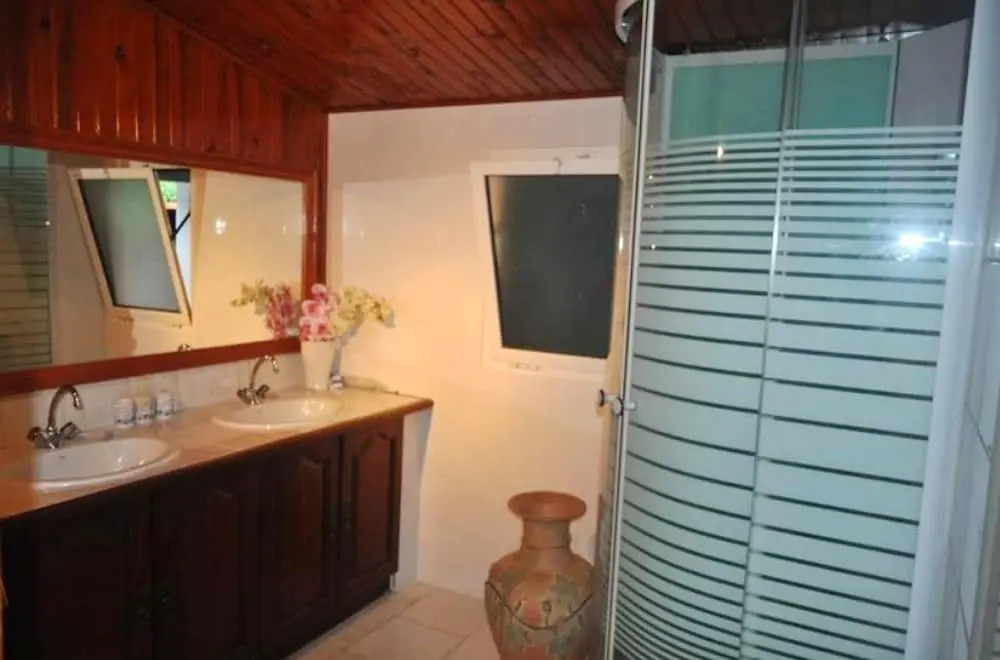 House with 3 Bedrooms in la Plaine Des Cafres, with Wonderful Sea View And Enclosed Garden - 30 Km From the Beach