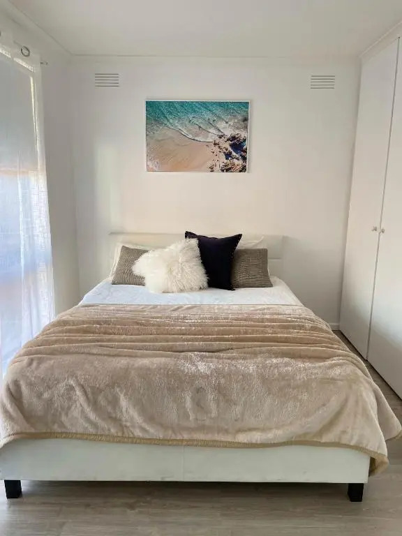 Rye By The Sea - Stunning 2BR House Seconds From The Ocean With Fast WIFI