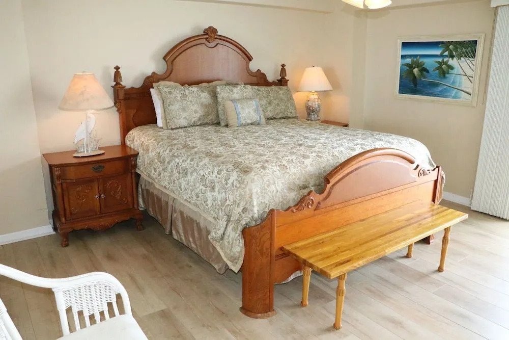 Jamaica Royale 401 - 2 Br Condo