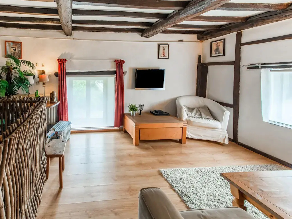 Cosy Holiday Home in Cherain near Forest