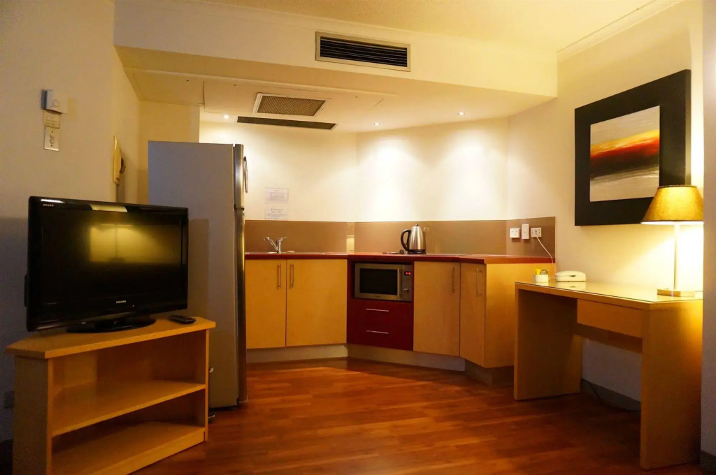 Abbey On Roma Hotel & Apartments