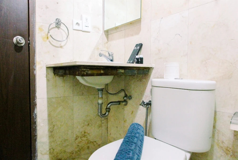 2BR Best Deal Apartment Great Western Resort
