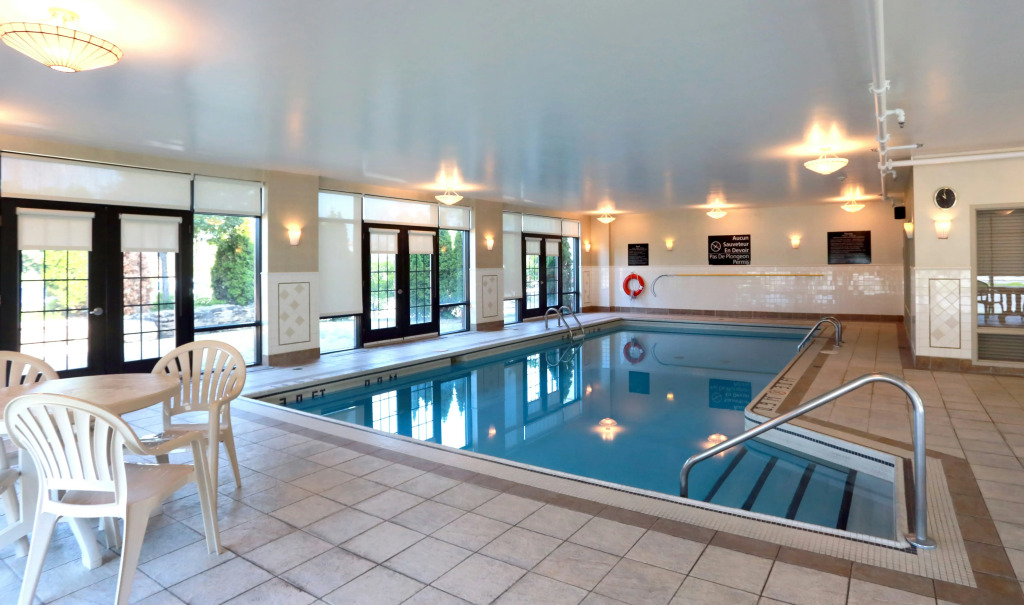 Hampton Inn & Suites Laval