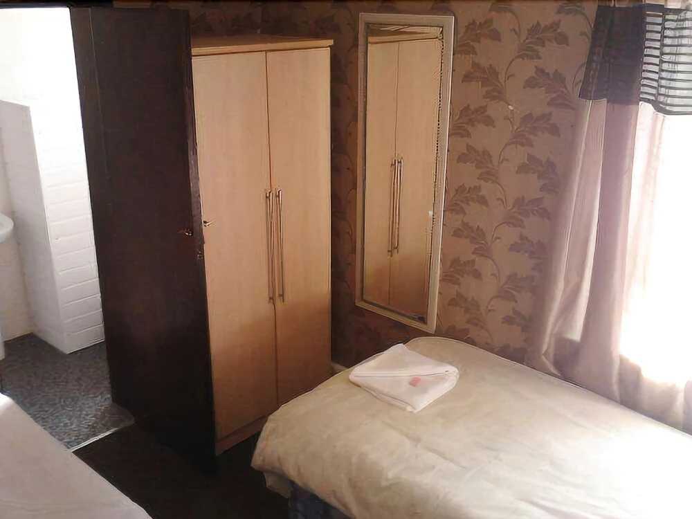 Oakwell Hotel