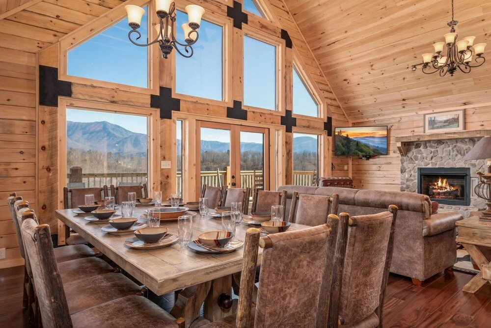 Smoky's Grand View 5 Bedroom Home