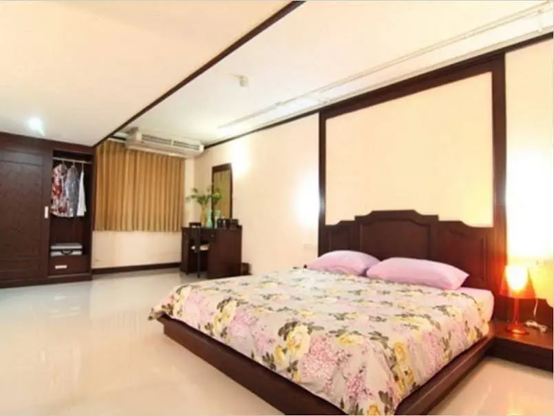 The Liu Executive Apartment