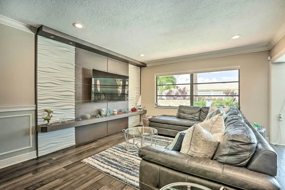 Luxe Cape Coral Escape w/ Pool: 4 Mi to Beach