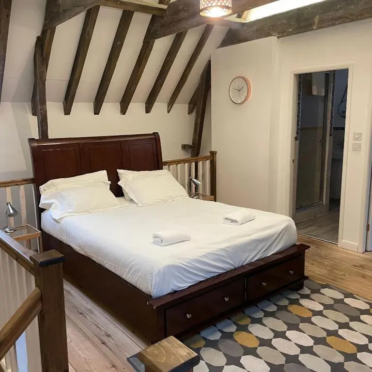 Loaf 3 at The Old Granary Converted Town Centre Barn