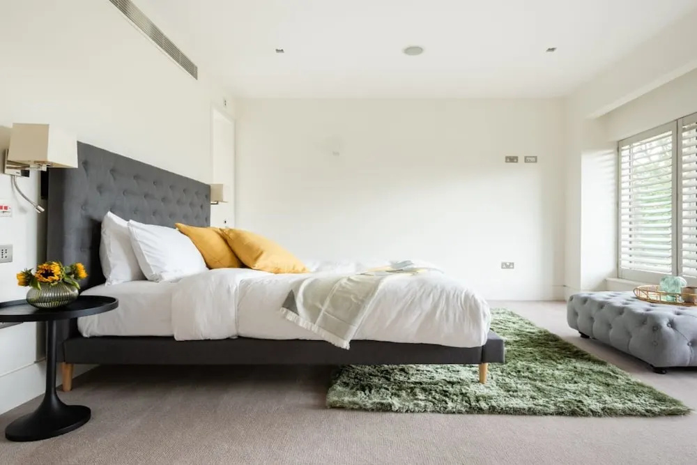 The East Finchley Retreat - 6bdr House With Swimming Pool, Garden, Parking