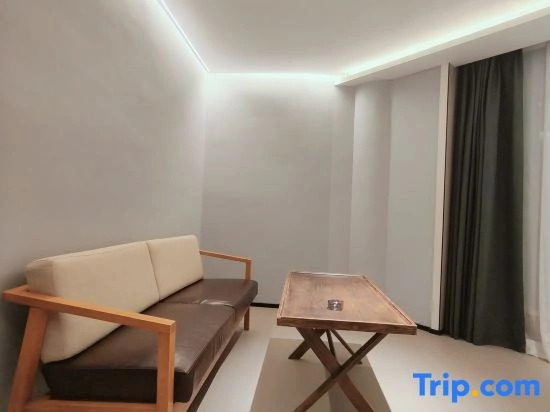 Greencarey Art Hotel (Taizhou new sunshine store)