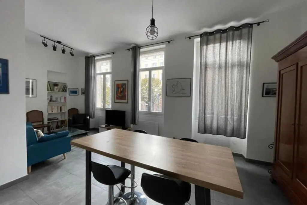 Charming apartment in the Old Port
