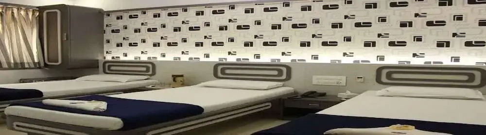 Nice Guest House by Room Maangta