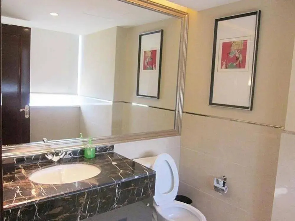 Golden Ray International Hotel