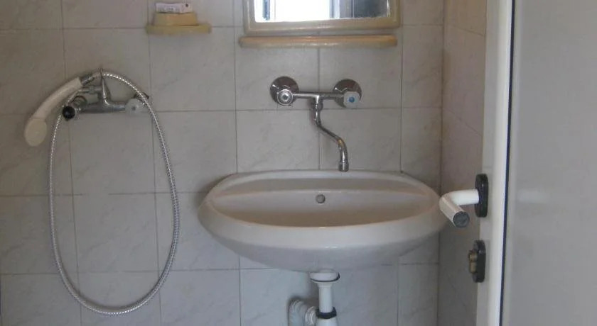 Eli Guest House