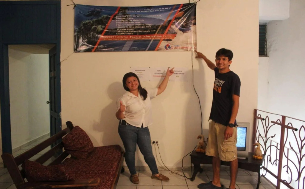 Hostal Guacamayos  Rafting  Backpacker .