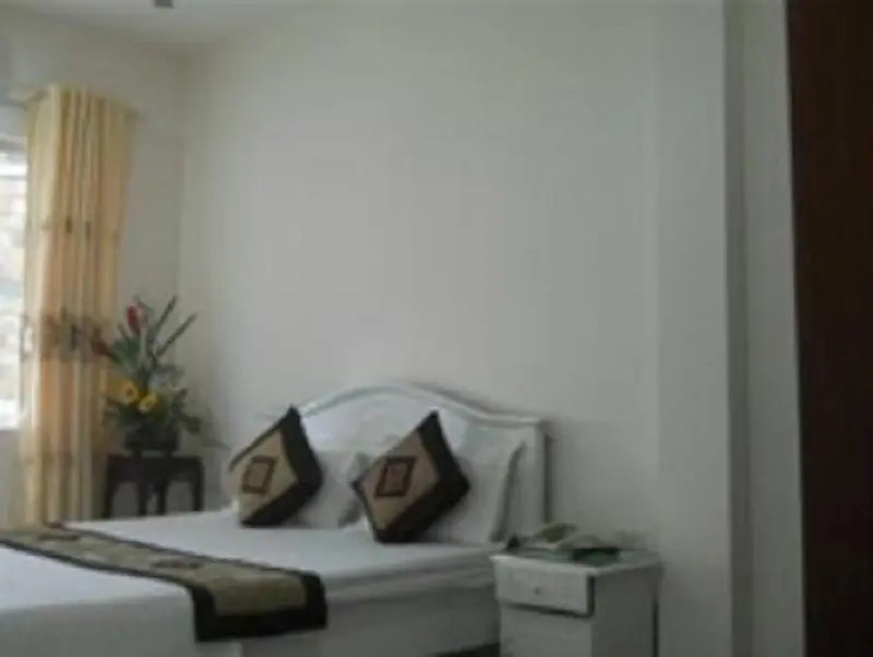 Phu Nhuan Hotel 3