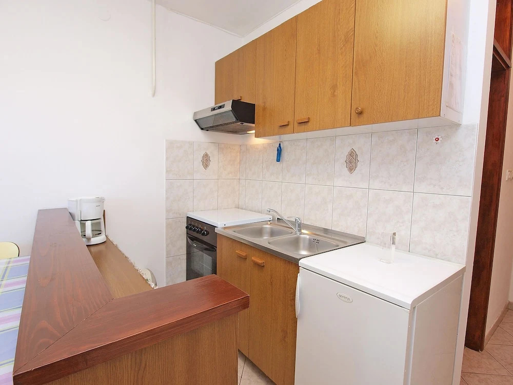 Apartment 909