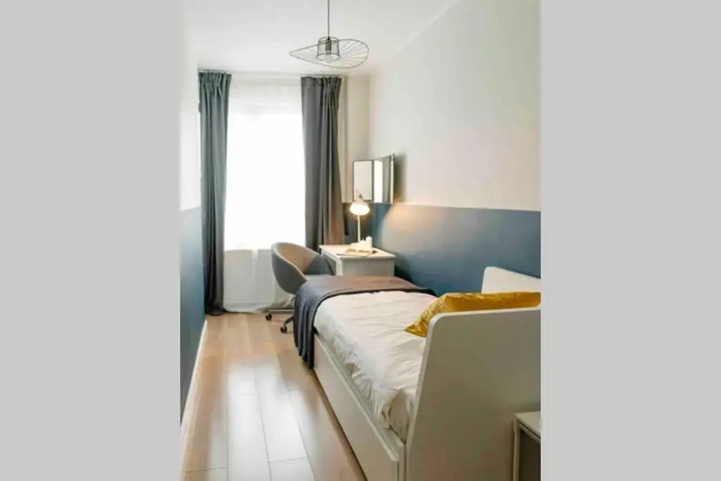 Bright 2BR Flat - Top Location - Green Views