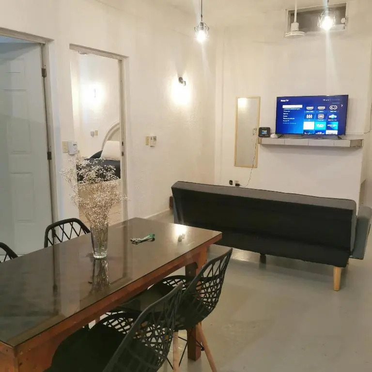 2 bedroom apartment with a/c Wi-Fi best location!