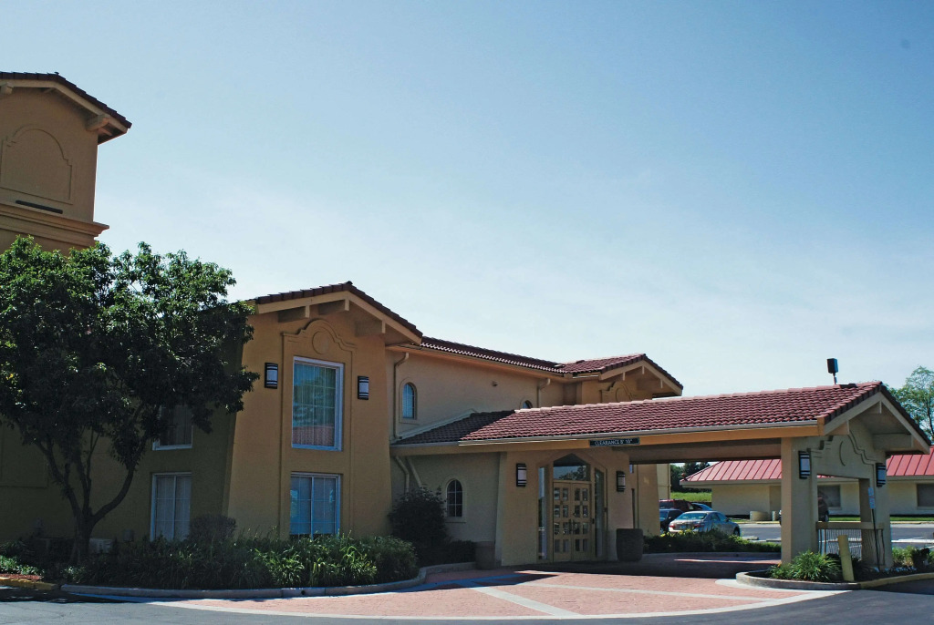 La Quinta Inn by Wyndham Kansas City Lenexa