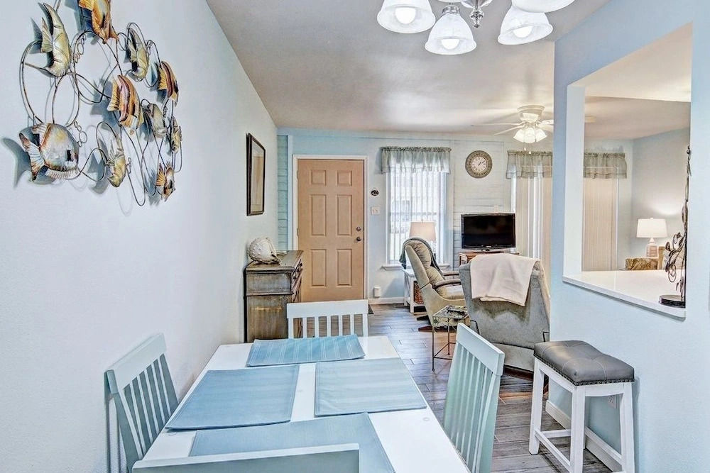 El Cortez EC134 - 1 Br Condo