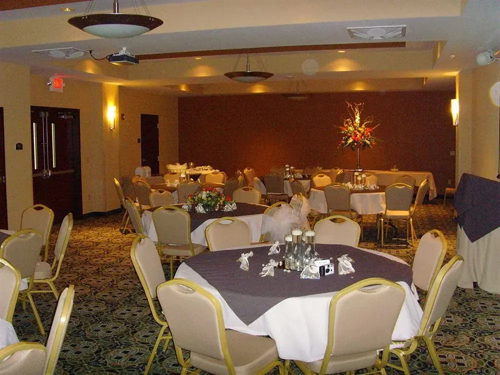 Hyatt House Bentoville / Rogers