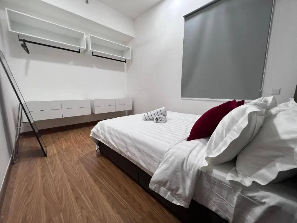 Contemporary & Stylish Suite#Georgetown#Sky Pool#2 BR, Living Room with Double Bed