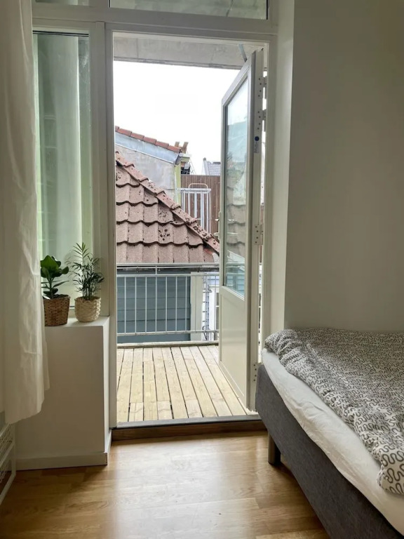 Modern Apartment With Balcony
