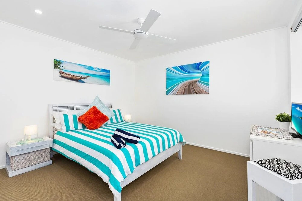 Sandy Toes On Paradiso 339