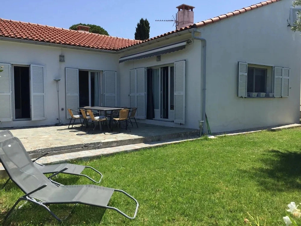Maison Pieds Dans l eau St Florent