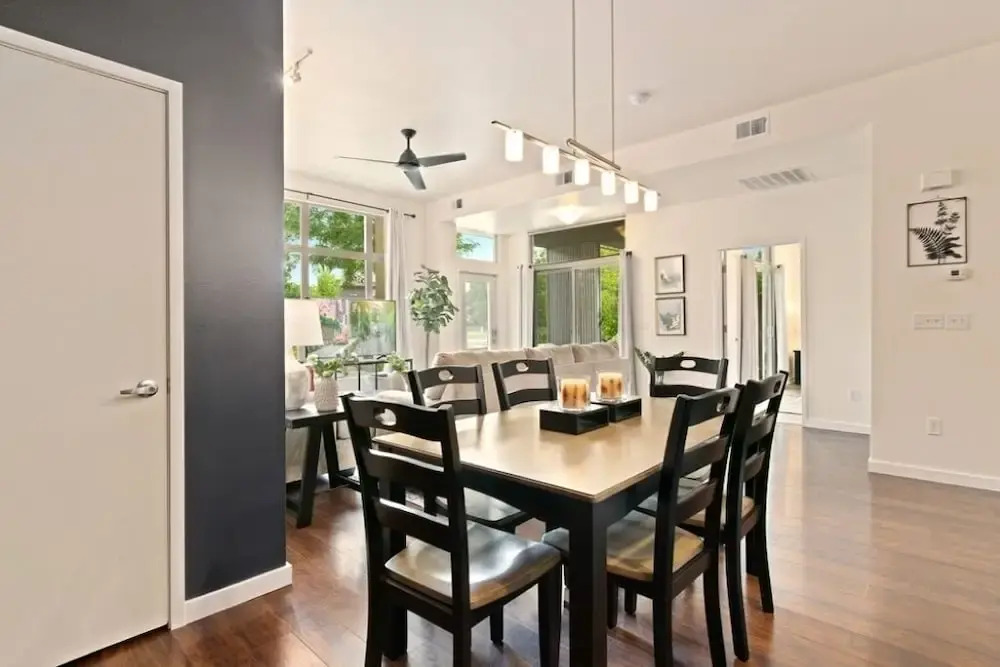 The Cozy Corner Retreat 15 min Walk to Old Town