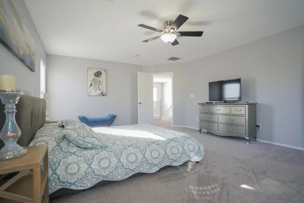 Ultra Modern Las Vegas Home 20min From The Strip