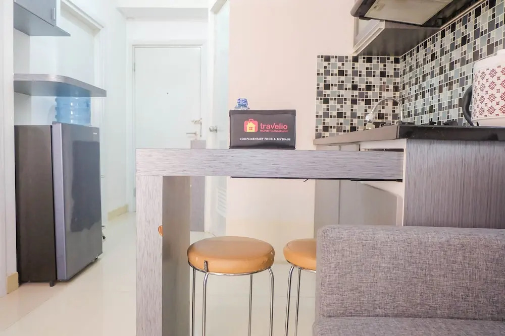 Warm and Cozy 2BR Green Pramuka Apartment near Mall