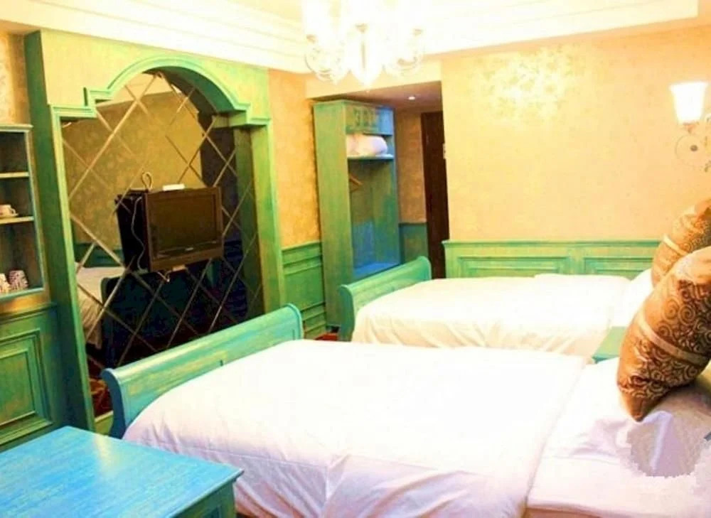 Golf Hotel
